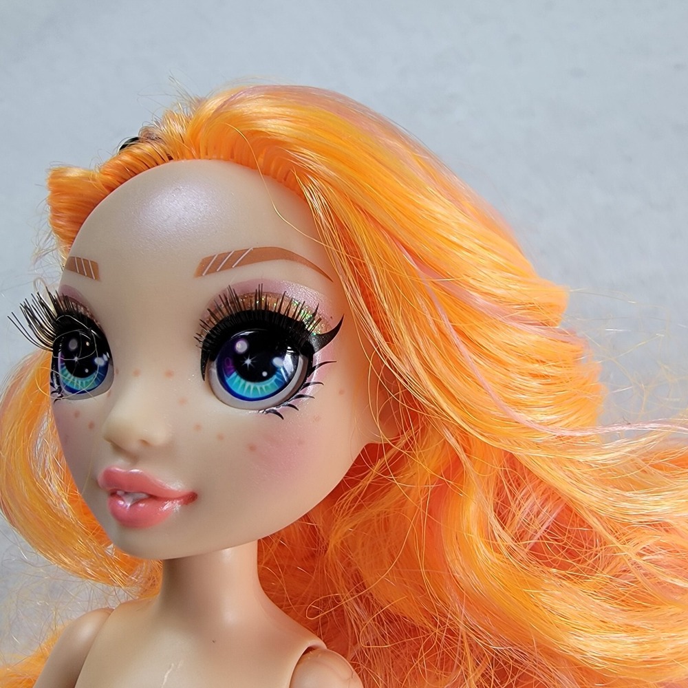 Rainbow High Poppy Rowan Orange Butterfly Doll Accessories Rainbow Surprise - Picture 7 of 8